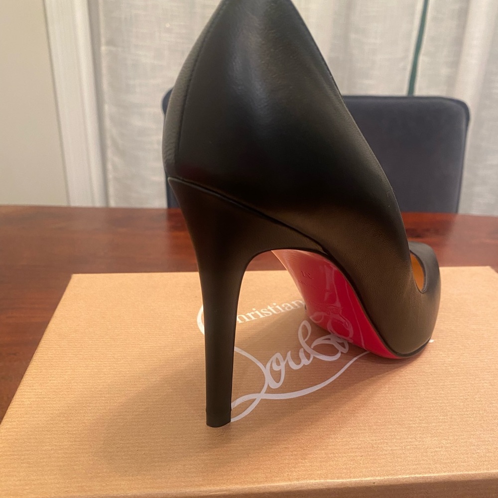 Christian Louboutin Pigalle 100 Nappa Shiny NEVER WORN
